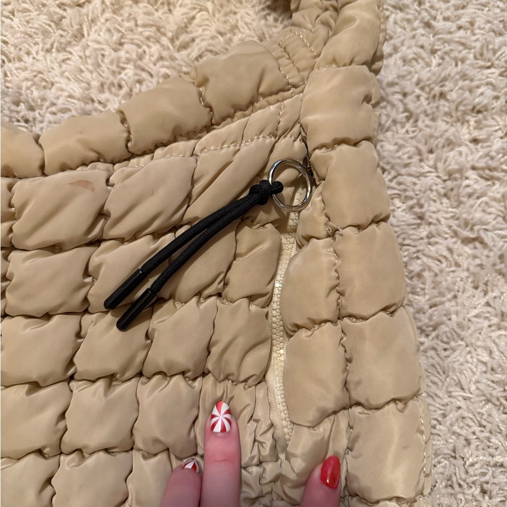 Free People Movement Cream Quilted Women's Bag - Picture 7 of 8